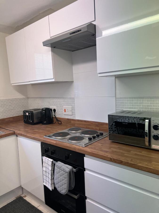 2 Bedroom Flat, 2 Minutes Walk To Bethnalgreen Station, Central London Bagian luar foto