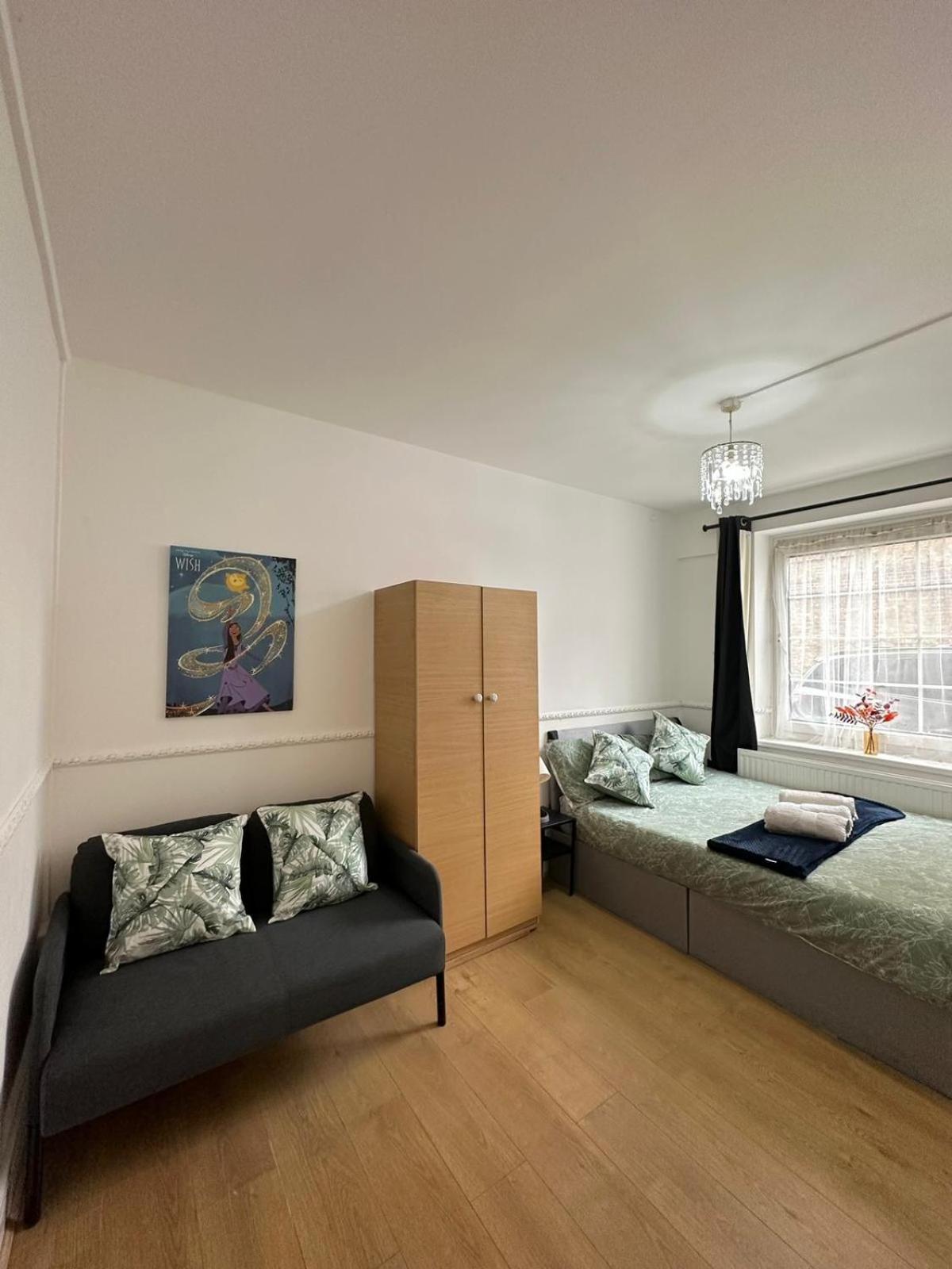 2 Bedroom Flat, 2 Minutes Walk To Bethnalgreen Station, Central London Bagian luar foto